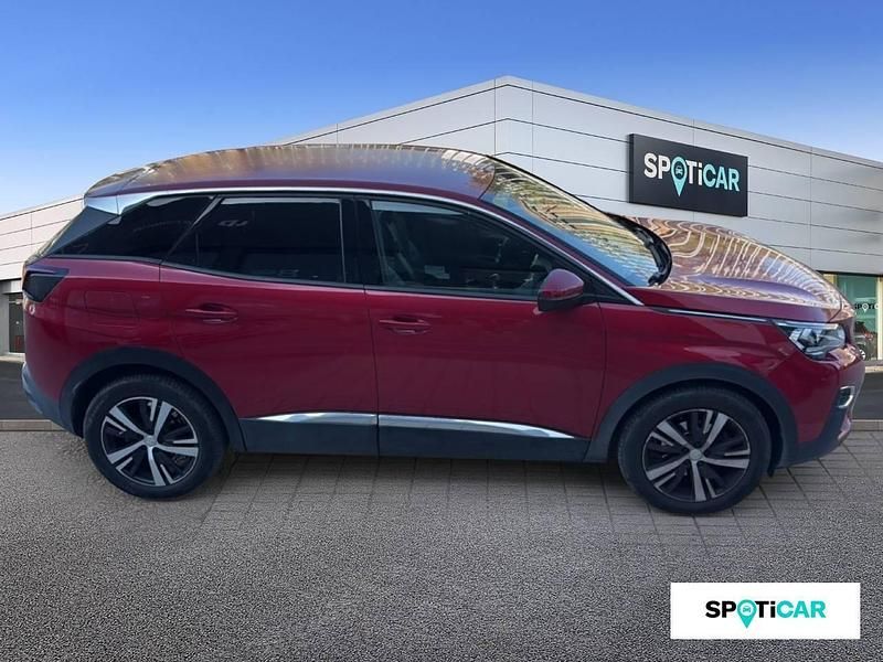 Usado Peugeot 3008 Allure 131 CV (96 kW) 2018 Rojo SUV