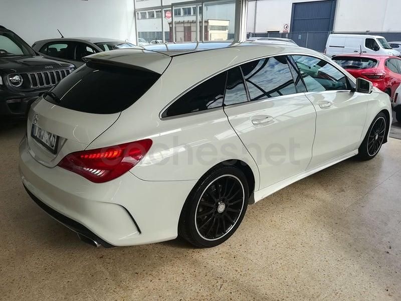 Usado Mercedes CLA200 Shooting Brake AMG line 136 CV (100 kW) 2015 Blanco Familiar