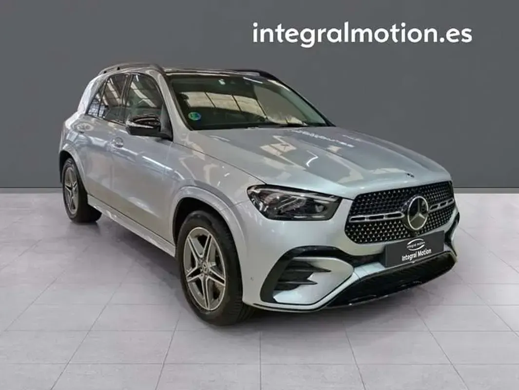 Usado Mercedes GLE300 269 CV (197 kW) 2025 Gris SUV