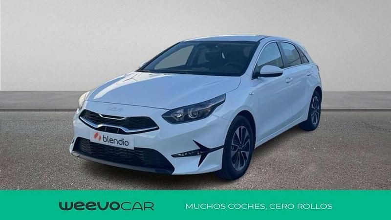 Blanco Usado 2025 Kia Ceed Utilitario | 18.991 € (Precio justo) - Imagen 1/4