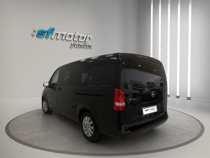 Usado Mercedes V220 163 CV (119 kW) 2017 Negro Monovolumen