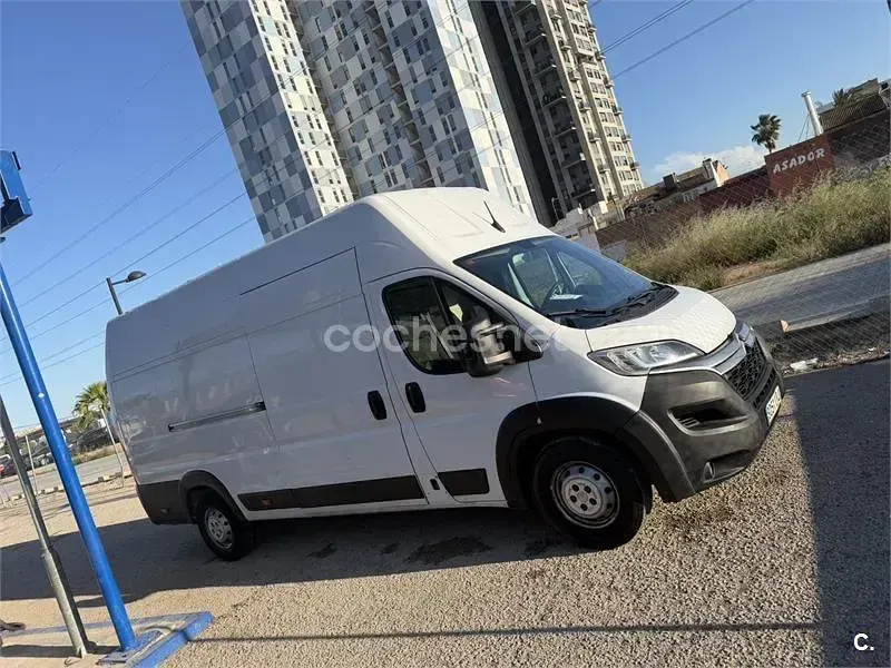 Usado Citroën Jumper 86 CV (63 kW) 2001 Blanco Monovolumen