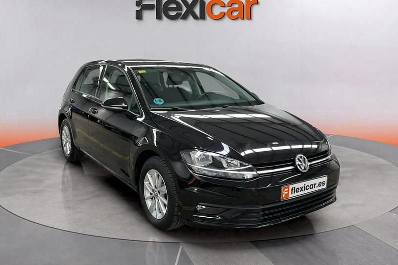Negro Usado 2018 VW Golf VII Advance Berlina | 15.890 € (Precio justo) - Imagen 1/4
