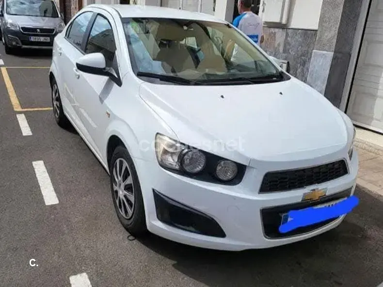 Usado Chevrolet Aveo LT 75 CV (55 kW) 2012 Blanco Berlina