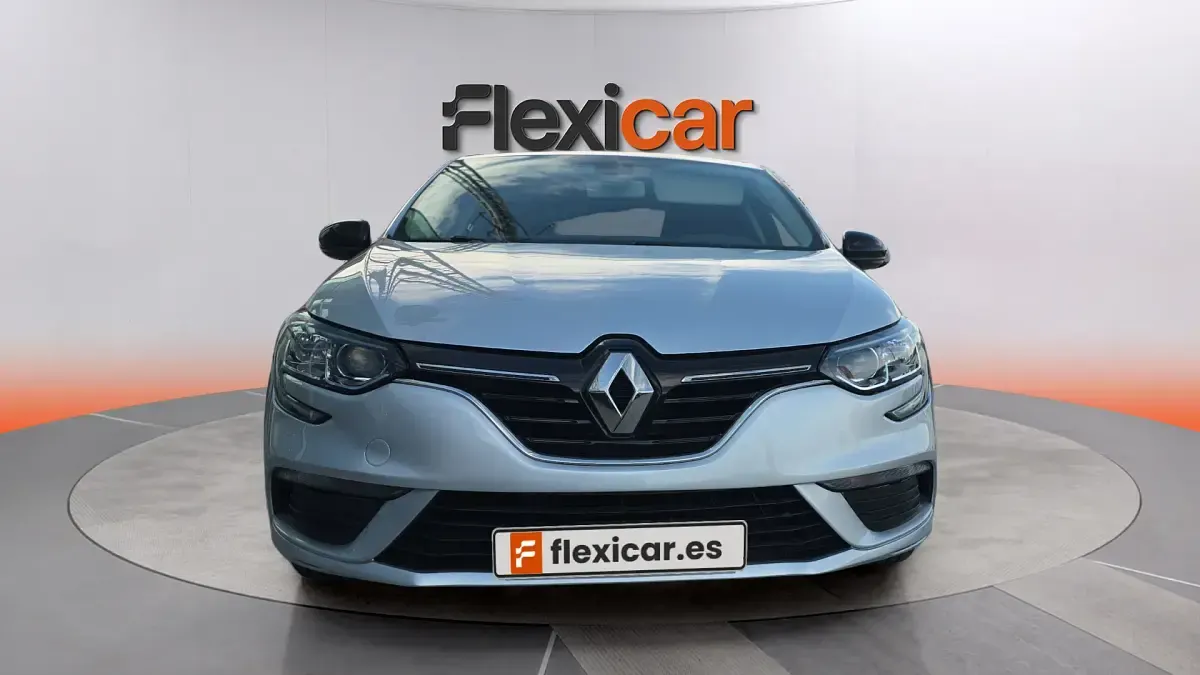 Usado Renault Mégane LIMITED 140 CV (102 kW) 2020 Gris Berlina