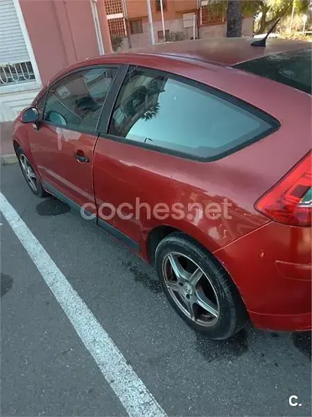 Usado Citroën C4 VTR Sport 110 CV (80 kW) 2005 Rojo Berlina