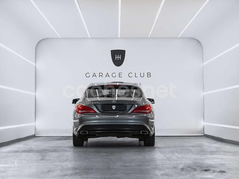 Usado Mercedes CLA200 Shooting Brake Urban 136 CV (100 kW) 2016 Gris / plata Familiar