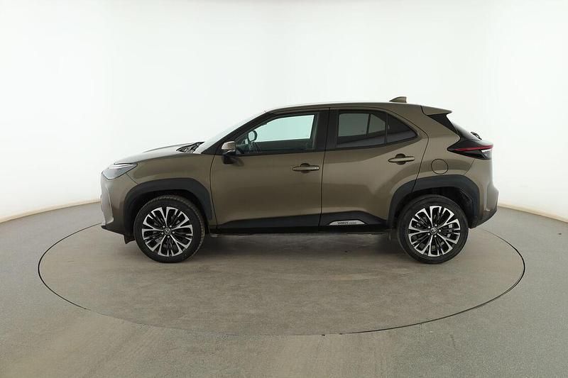 Usado Toyota Yaris Cross Style 120 CV (88 kW) 2022 Verde SUV