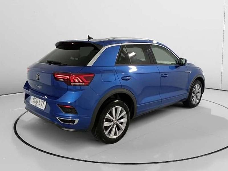 Usado VW T-Roc Advance 110 CV (80 kW) 2022 Azul SUV