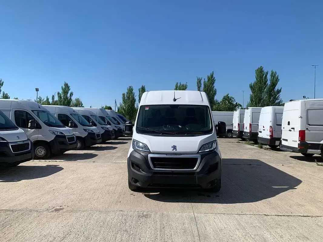 Usado Peugeot Boxer 139 CV (102 kW) 2023 Blanco Van