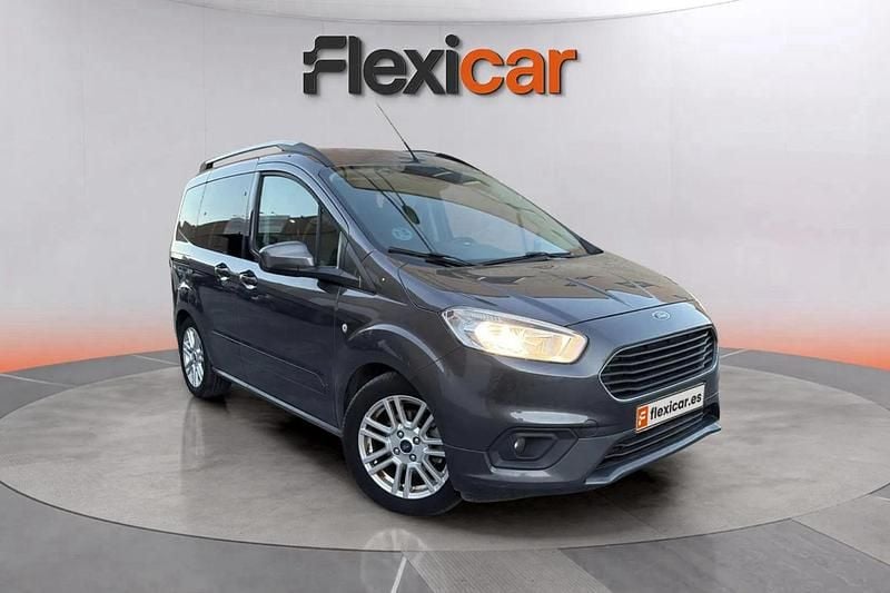 Gris Usado 2018 Ford Tourneo Courier Ambiente Monovolumen | 8490 € (Buen precio) - Imagen 1/4