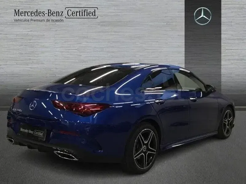 Usado Mercedes CLA220 190 CV (139 kW) 2025 Azul Berlina
