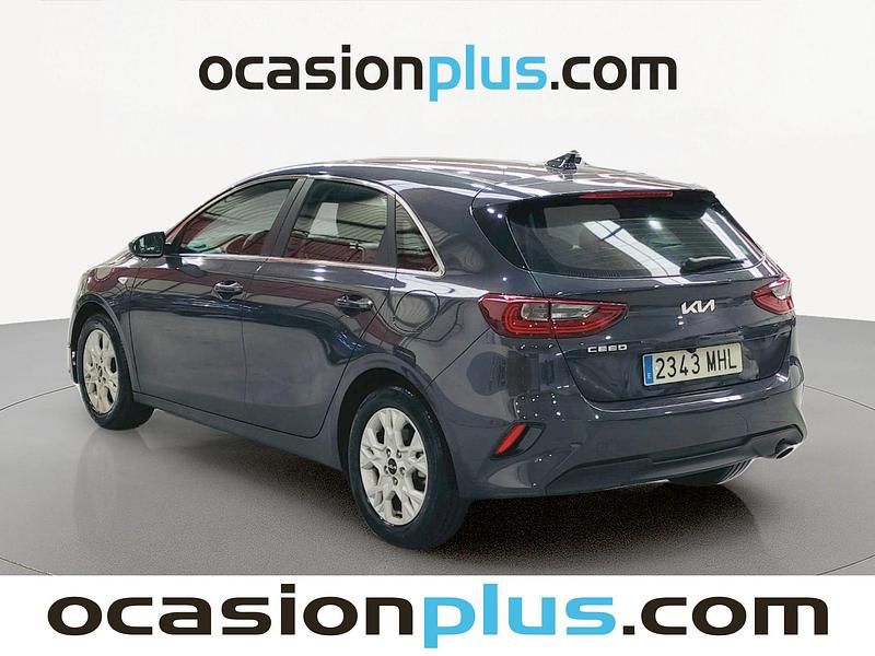 Usado Kia Ceed 120 CV (88 kW) 2023 Gris Utilitario