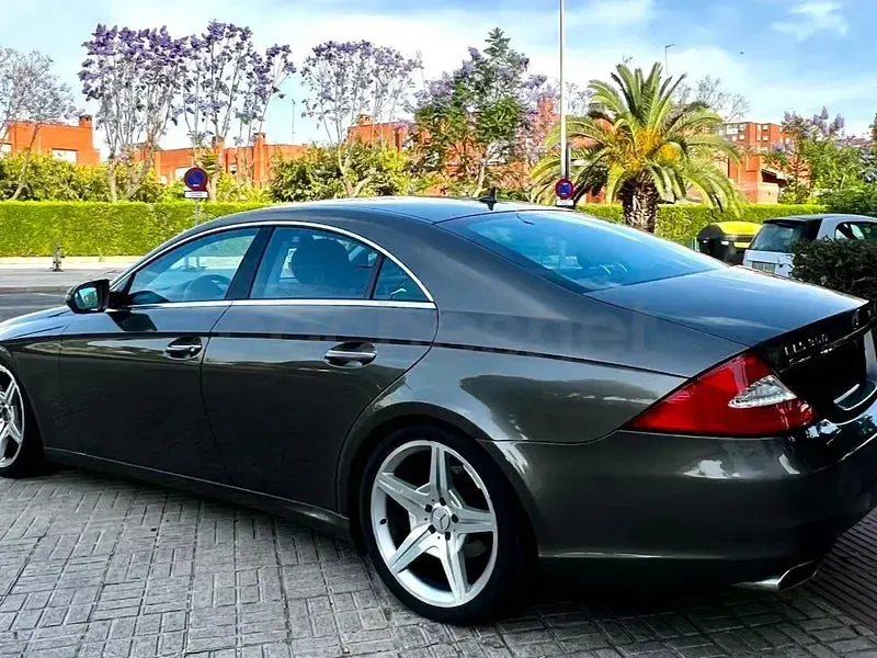 Usado Mercedes CLS350 292 CV (214 kW) 2008 Marrón Coupe