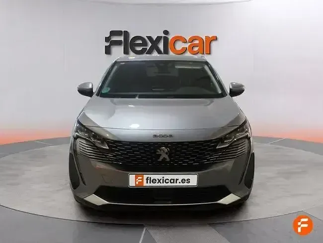 Usado Peugeot 3008 Allure 130 CV (95 kW) 2021 Gris SUV