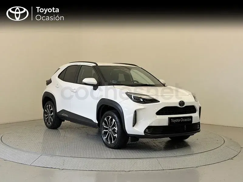 Usado Toyota Yaris Cross Active 130 CV (95 kW) 2025 Blanco SUV