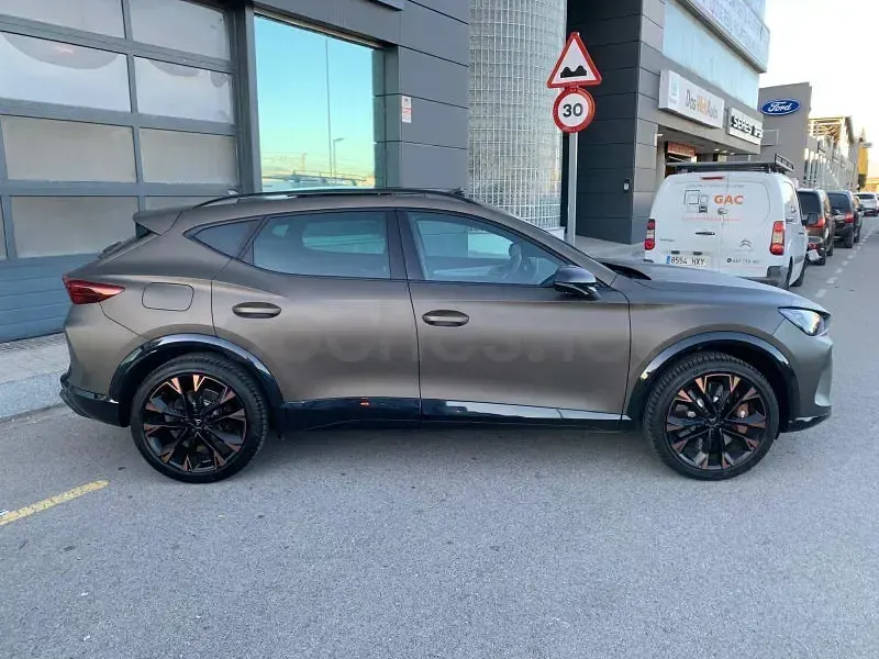 Usado Cupra Formentor VZ 272 CV (200 kW) 2025 Marrón SUV