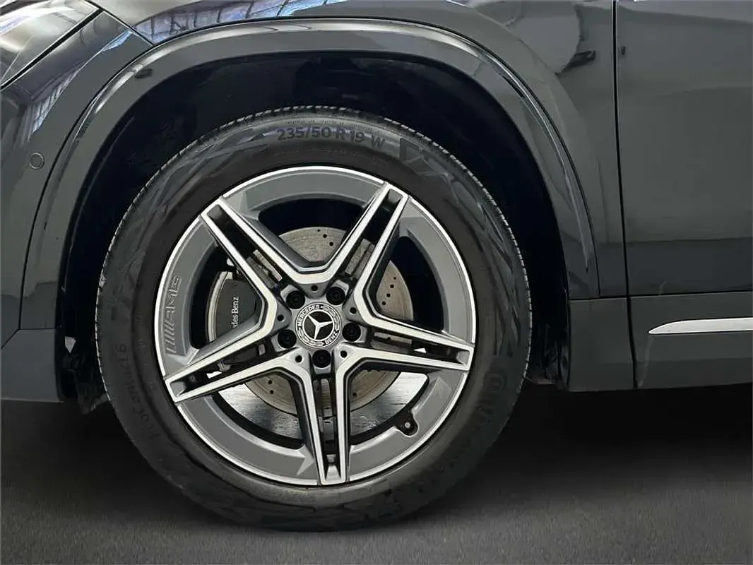 Usado Mercedes GLA250 218 CV (160 kW) 2025 SUV