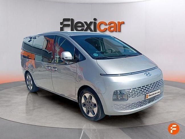 Usado Hyundai Staria 177 CV (130 kW) 2022 Gris Monovolumen