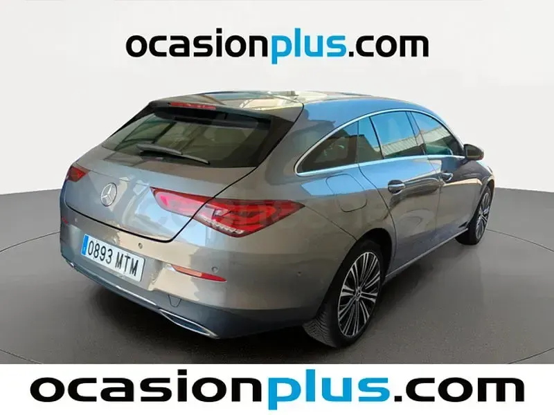 Usado Mercedes CLA250e Shooting Brake 218 CV (160 kW) 2021 Gris / plata Familiar