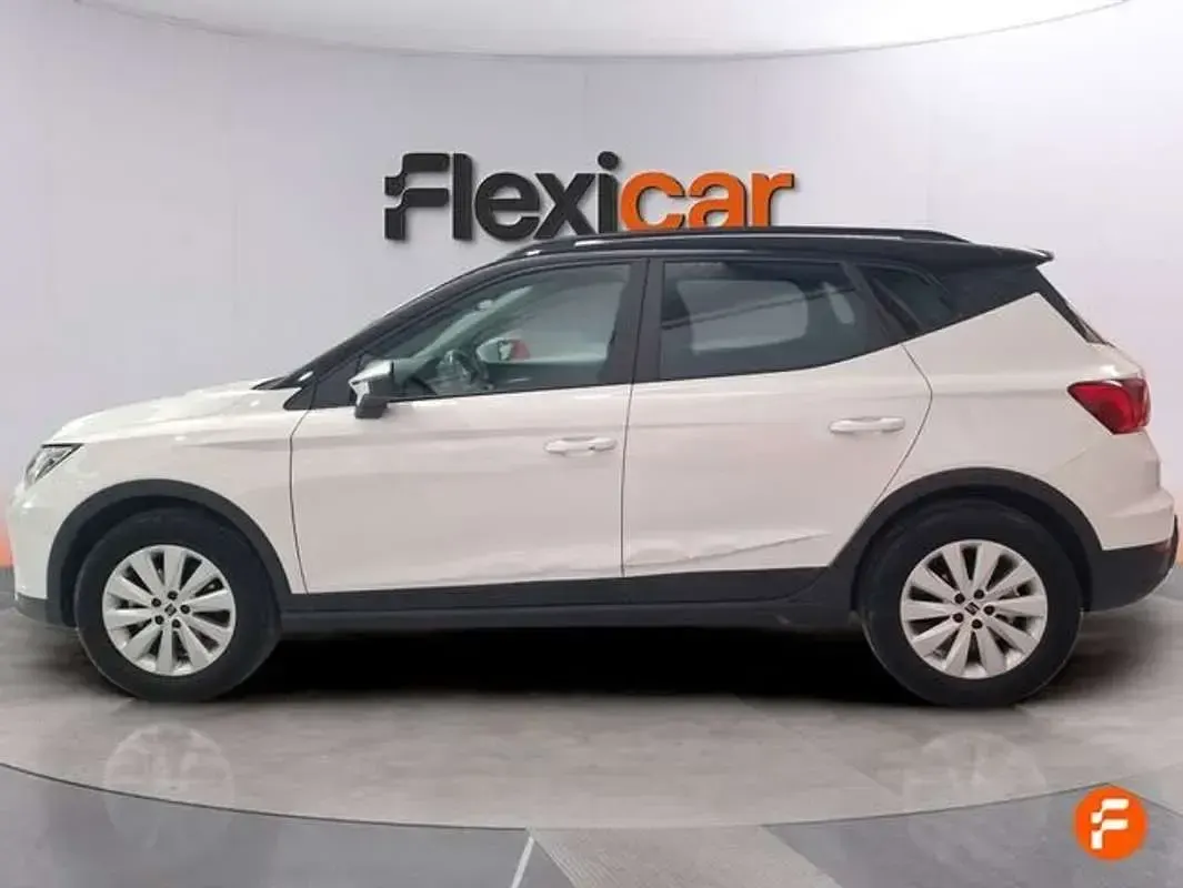 Usado Seat Arona Reference 95 CV (69 kW) 2021 Blanco SUV
