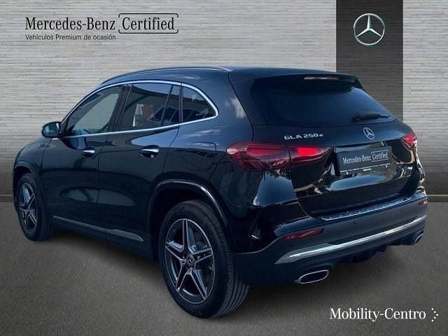 Usado Mercedes GLA250 218 CV (160 kW) 2025 Negro noche SUV