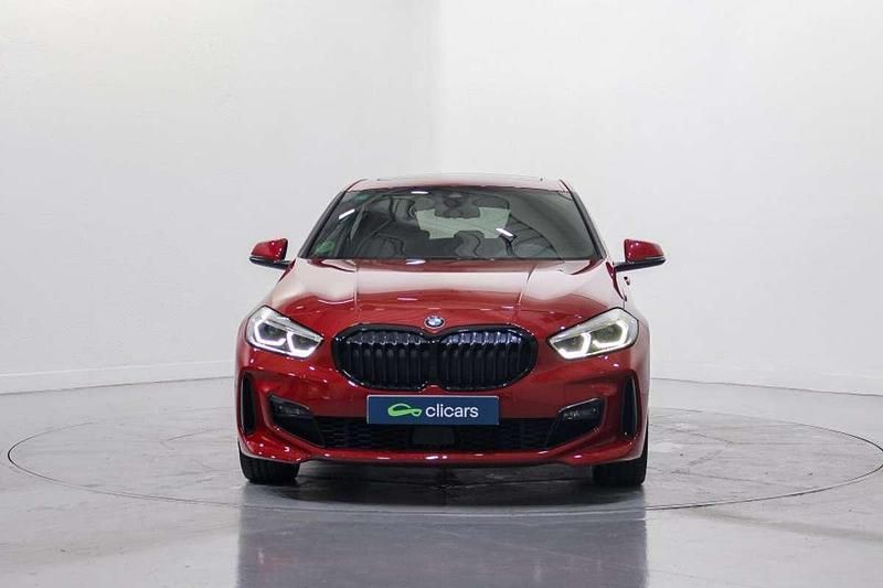 Usado BMW 118 140 CV (102 kW) 2019 Rojo Utilitario
