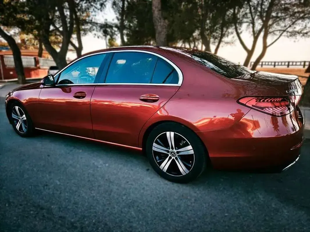 Usado Mercedes C200 163 CV (119 kW) 2023 Rojo Berlina