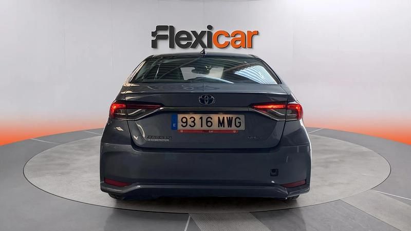 Usado Toyota Corolla Active 140 CV (102 kW) 2024 Gris Berlina