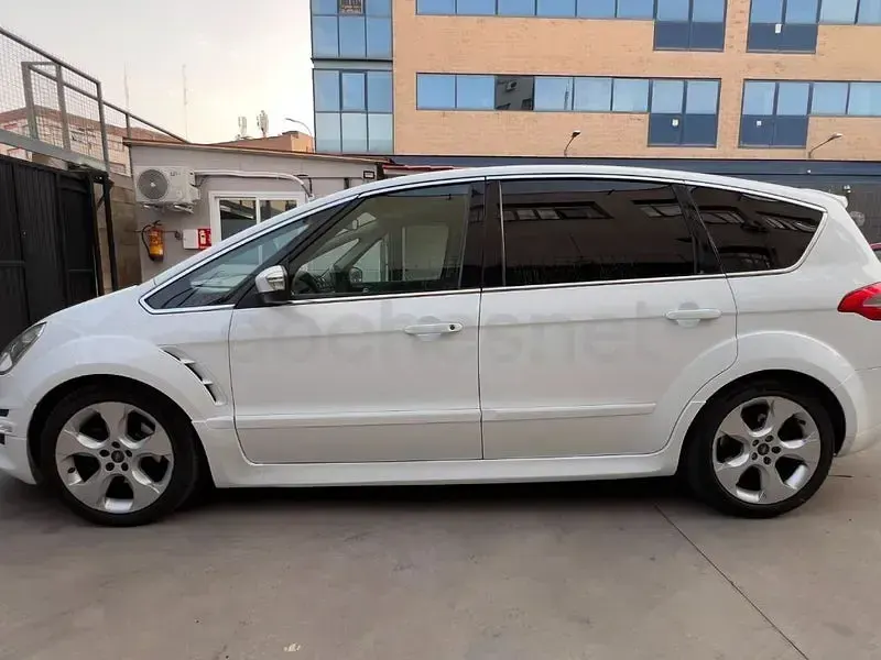 Usado Ford S-MAX Titanium X 163 CV (119 kW) 2013 Blanco Monovolumen