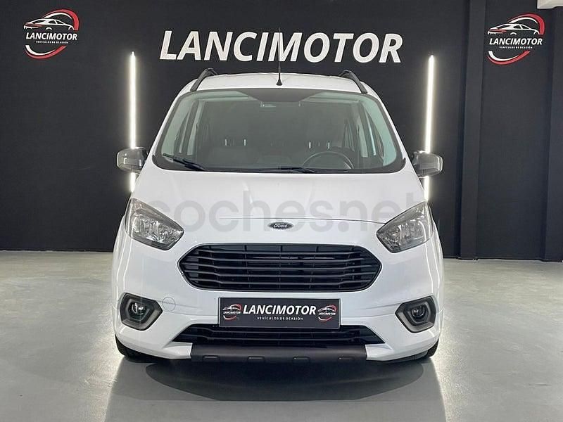 Usado Ford Tourneo Courier Titanium 100 CV (73 kW) 2022 Blanco Monovolumen
