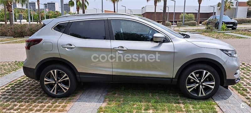 Usado Nissan Qashqai N-Connecta 140 CV (102 kW) 2020 Gris / plata SUV