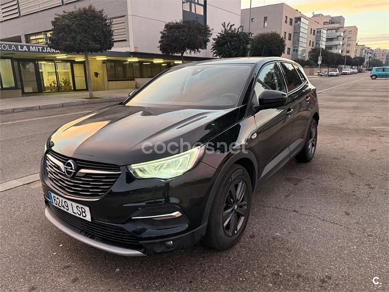 Usado Opel Grandland X Design & Tech 130 CV (95 kW) 2021 Negro SUV