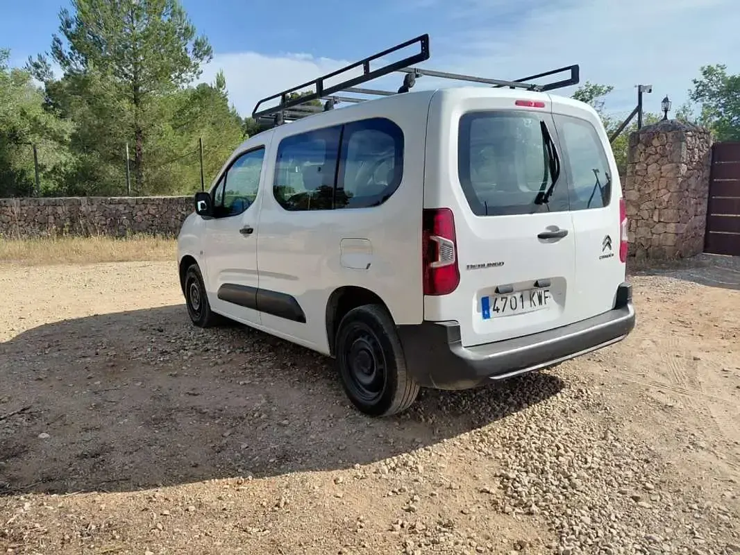 Usado Citroën Berlingo Feel 76 CV (55 kW) 2019 Blanco Monovolumen
