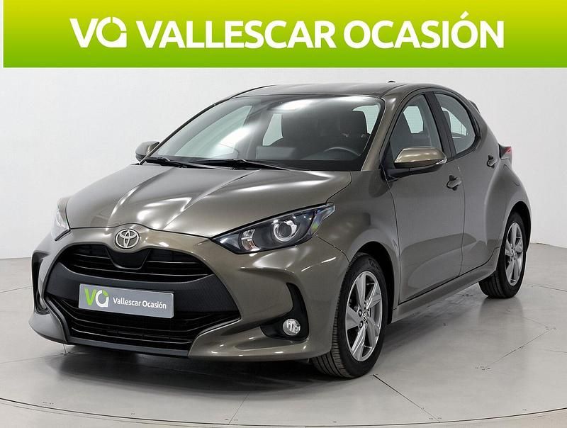 Amarillo Usado 2024 Toyota Yaris Hybrid Active Berlina | 20.900 € (Precio justo) - Imagen 1/4