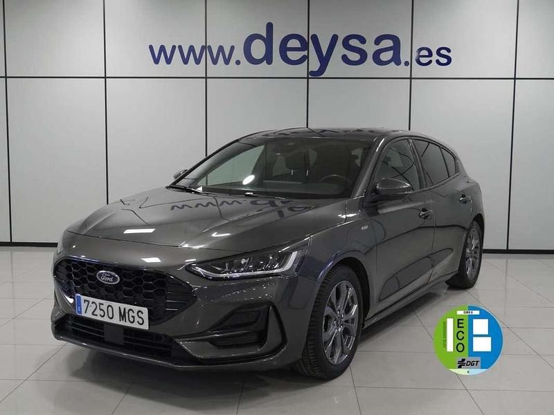 Usado Ford Focus ST-Line 155 CV (114 kW) 2023 Gris Utilitario