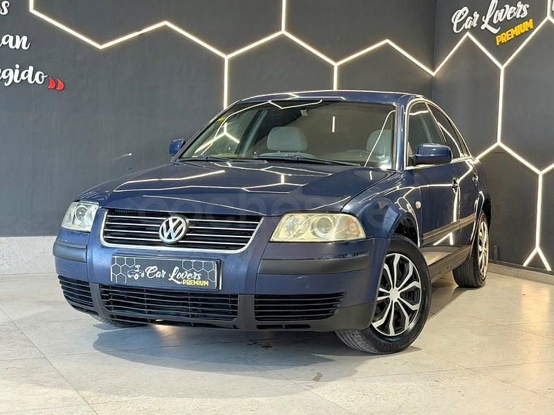Usado VW Passat Comfortline 100 CV (73 kW) 2001 Azul Berlina