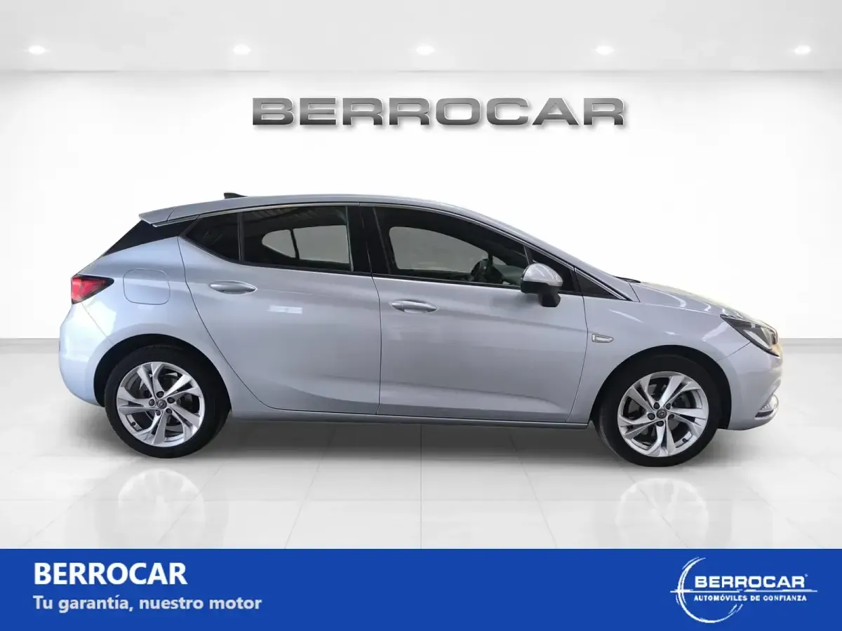 Usado Opel Astra Dynamic 110 CV (80 kW) 2016 Gris