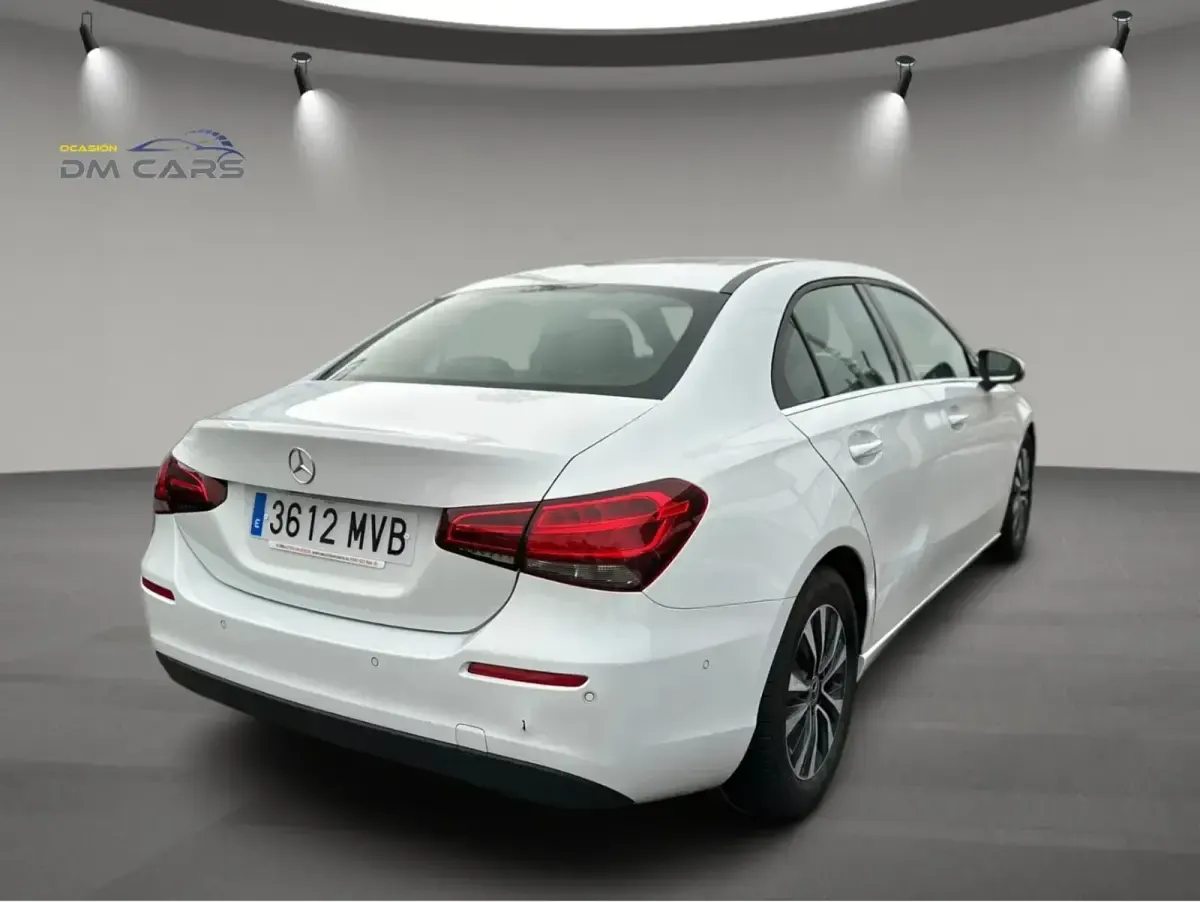 Usado Mercedes A180 116 CV (85 kW) 2021 Blanco Berlina