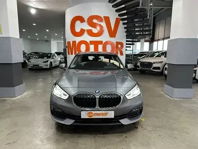 Käytetty BMW 118 136 HP (100 kW) 2023 Harmaa Viistoperä