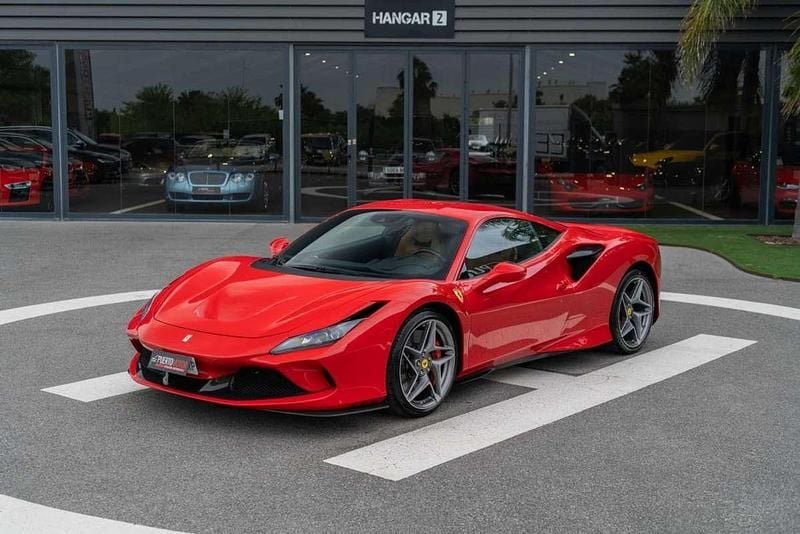 Begagnad Ferrari F8 721 HK (530 kW) 2020 Röd Sportkupé