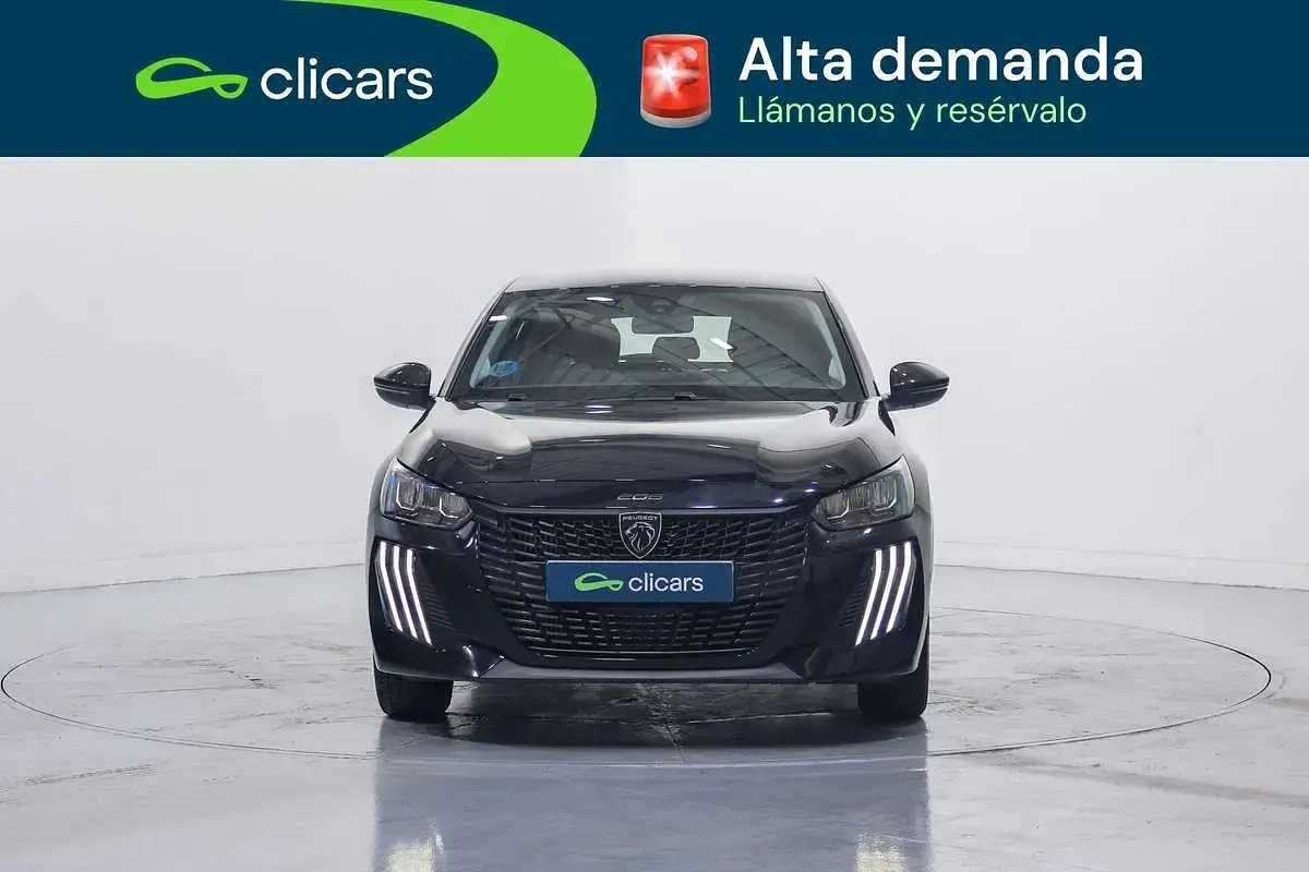 Usado Peugeot 208 Style 101 CV (74 kW) 2025 Negro Utilitario