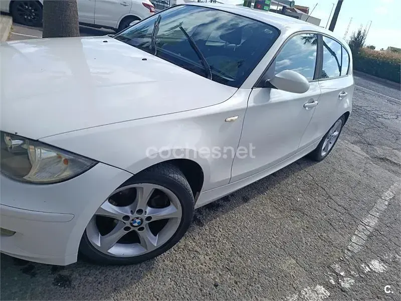 Usado BMW 118 122 CV (89 kW) 2008 Blanco Utilitario