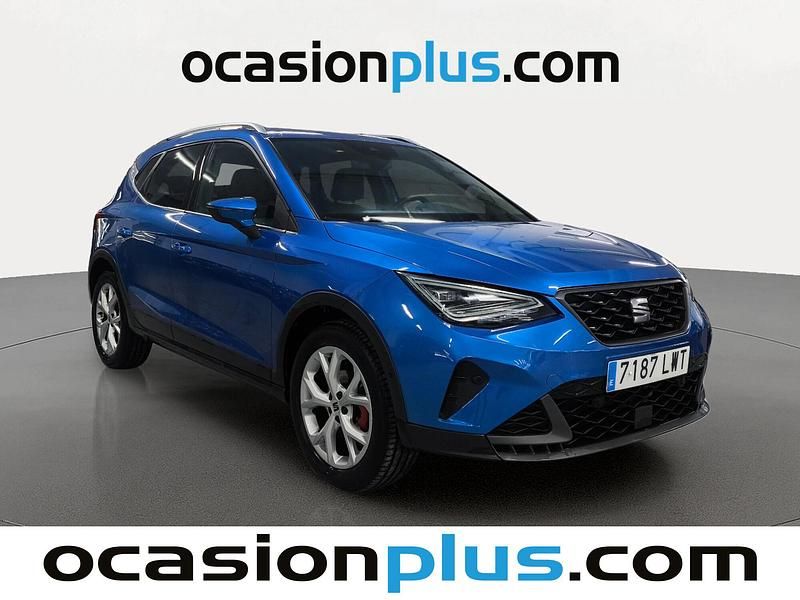 Usado Seat Arona FR 110 CV (80 kW) 2022 Azul SUV
