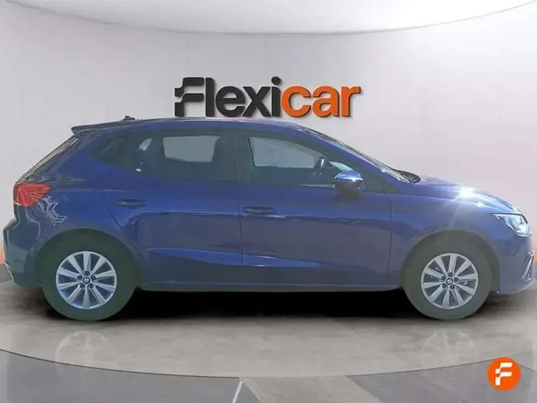 Usado Seat Ibiza Reference 80 CV (58 kW) 2020 Azul Utilitario