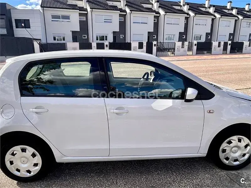 Usado Seat Mii Style 60 CV (44 kW) 2013 Blanco Utilitario