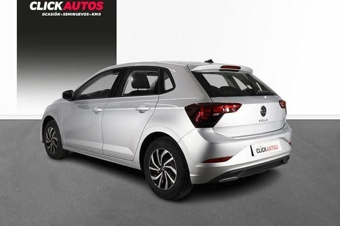Usado VW Polo Life 95 CV (69 kW) 2023 Rojo Utilitario