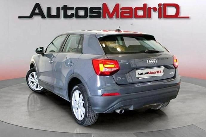 Usado Audi Q2 Advanced Plus 116 CV (85 kW) 2020 Gris SUV