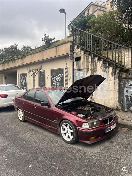 Usado BMW 325 Sport Line 143 CV (105 kW) 1995 Granate Berlina