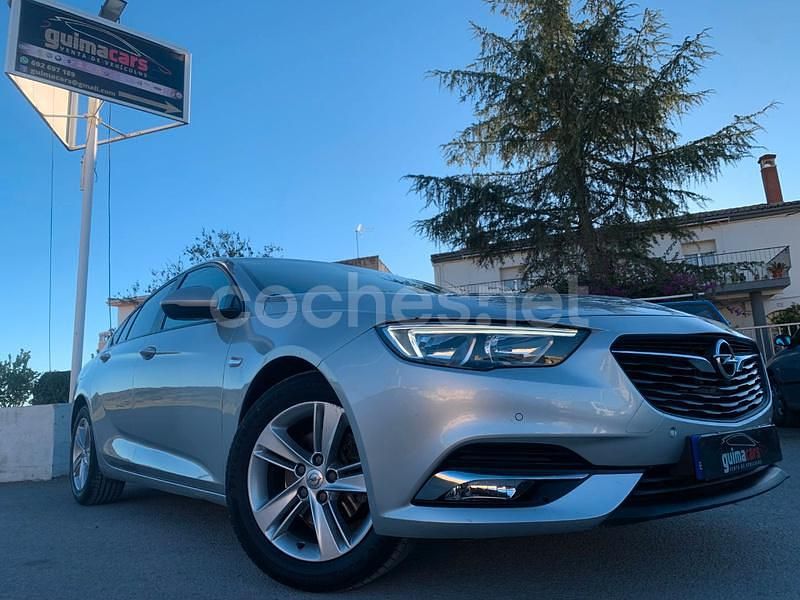 Gris / plata Usado 2018 Opel Insignia Excellence Berlina | 9900 € (Precio justo) - Imagen 1/4